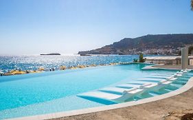 Konstantinos Palace